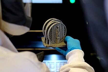 Introduction to Metal Additive Manufacturing (AM) Technology
